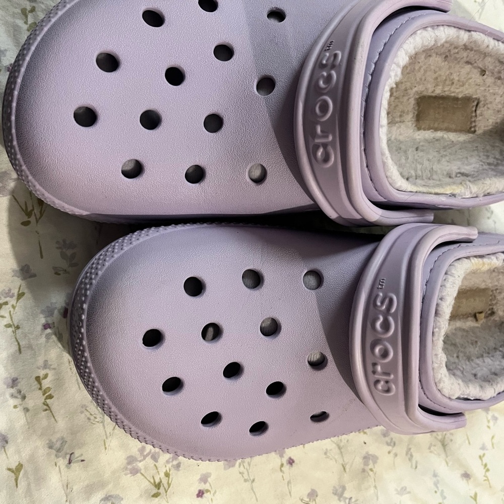 CROCS Women's Lilac Mules with Plush Lining
